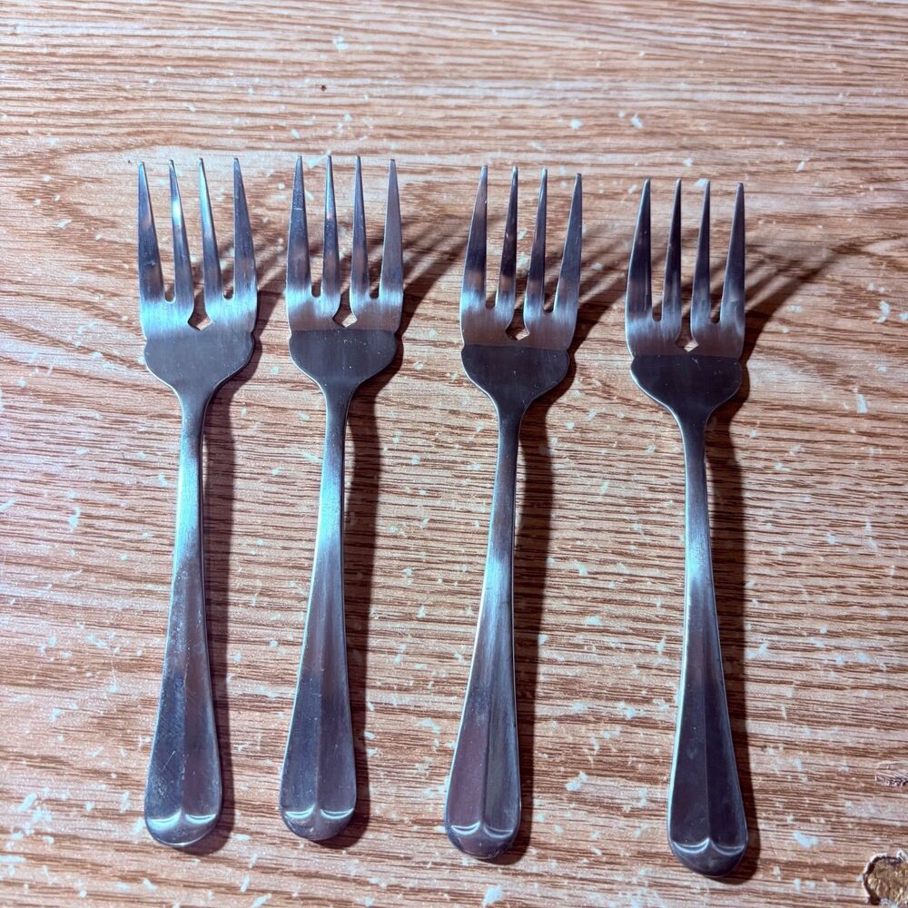 Oxford Hall Sagamore Dinner Forks Lot of 4 Stainless Steel flat ware